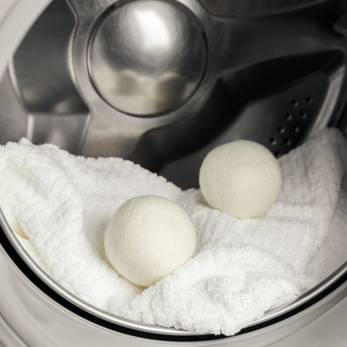 bolas de lã | wool dryer balls